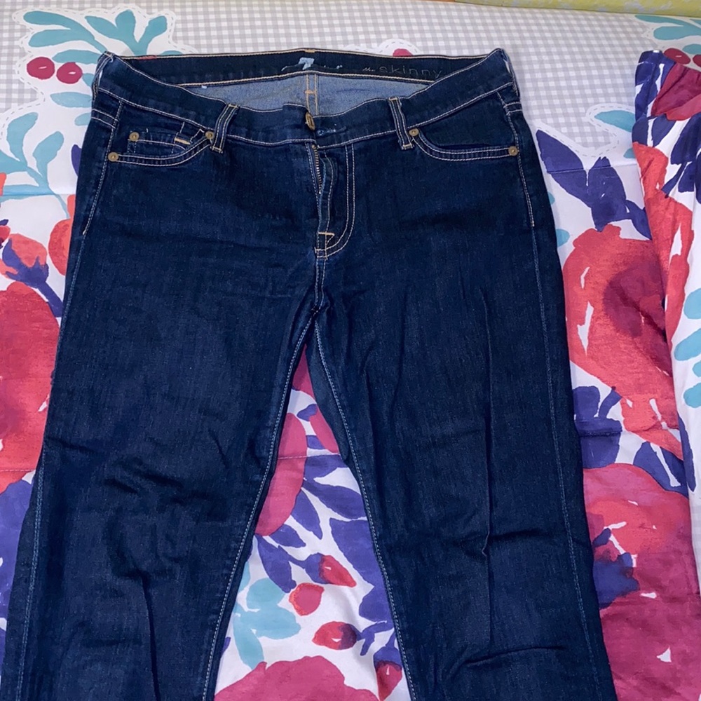 Skinny dark blue jeans